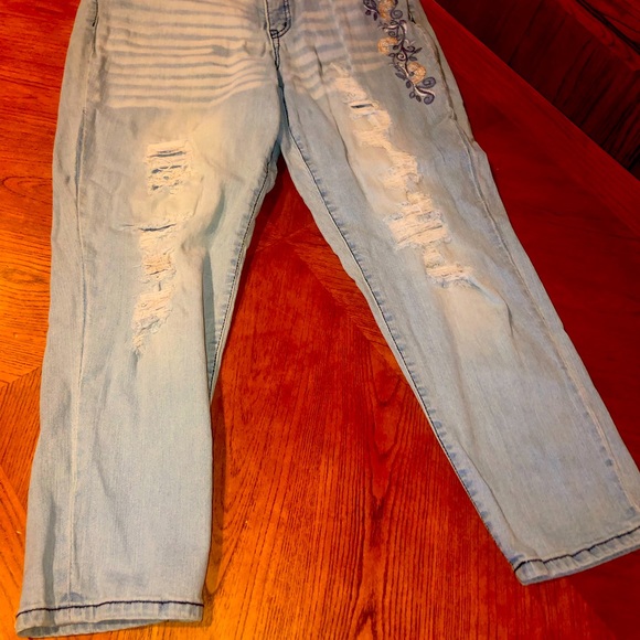 Faded Glory 16W, EUD w/ embroidery - Picture 1 of 6